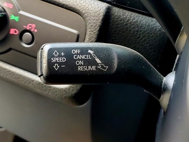 R-LINE 樣式 新車326萬 滿配  第24張相片