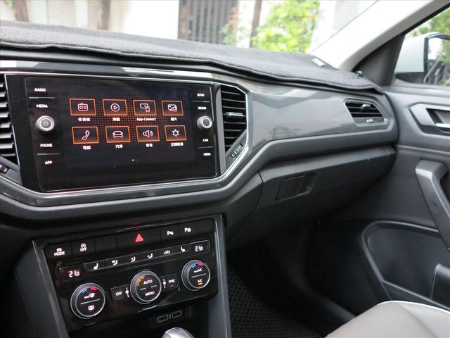 2020年 T-ROC 280TSI  第13張相片