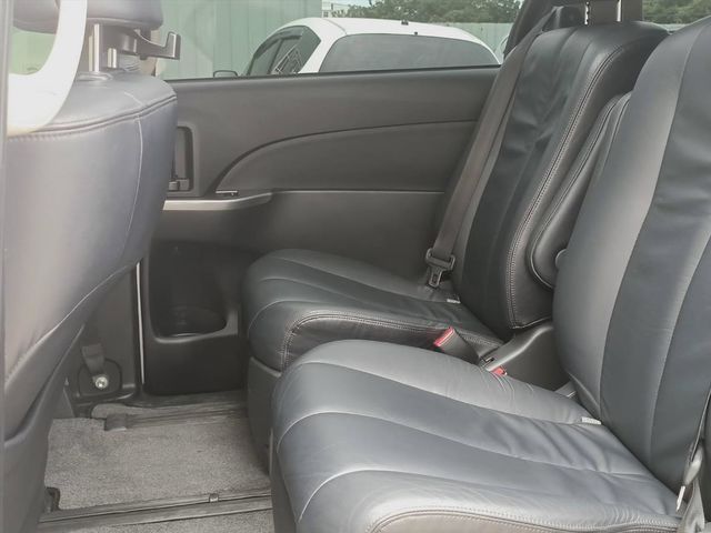 2013 PREVIA 七人座  第10張相片