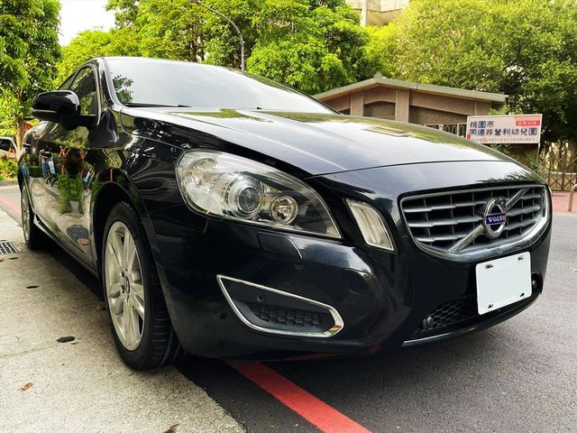 2011年 S60 T4  旗艦版  第3張相片