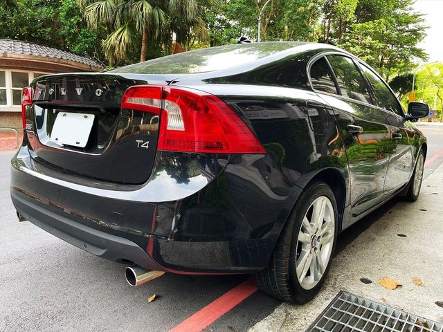 2011年 S60 T4  旗艦版  第4張相片