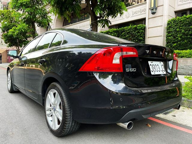 2011年 S60 T4  旗艦版  第6張相片