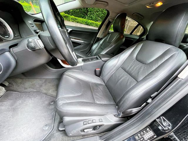 2011年 S60 T4  旗艦版  第10張相片
