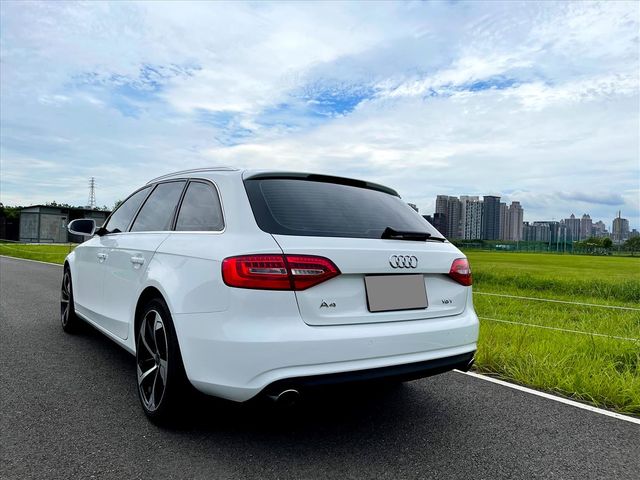 AUDI A4 AVANT 1.8T  第2張相片