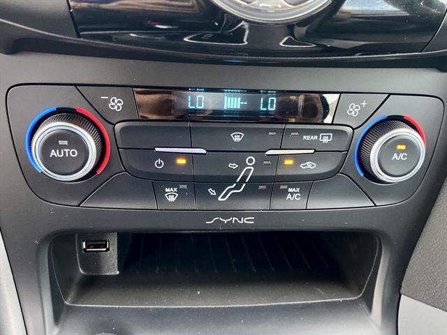 2016年 Focus 1.5 S 灰  第4張相片