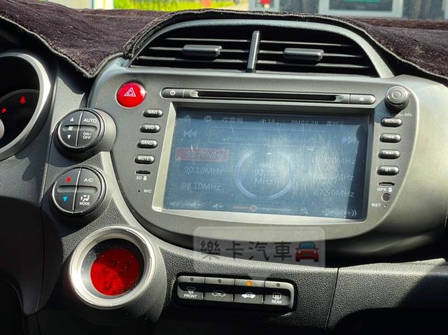 2013年 FIT VTI-S版只跑8萬  第9張相片