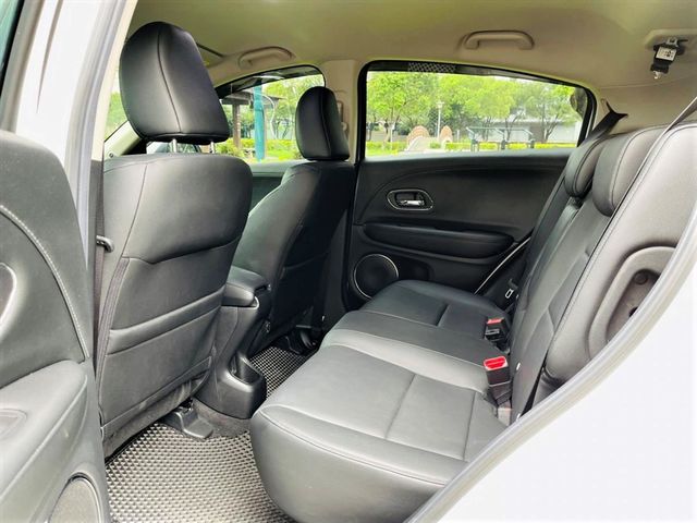 2020年 HR-V 1.8S 白  第7張相片