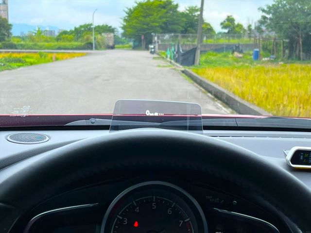 2019 CX3 深紅  第8張相片