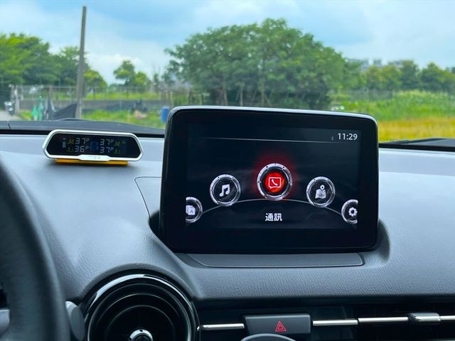 2019 CX3 深紅  第11張相片