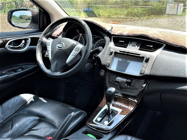 2015年 SENTRA 1.8白  第5張相片