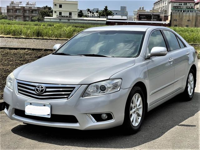 2010年 Camry 2.4 E版 銀  第1張相片