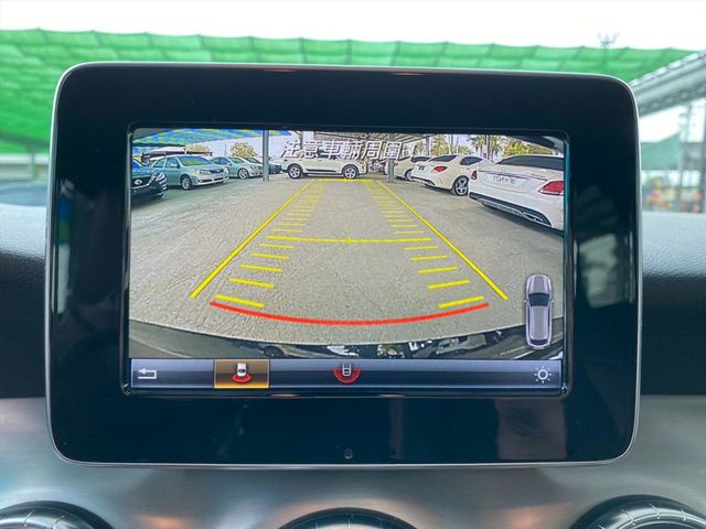 2018 Benz CLA250 SB  第16張相片