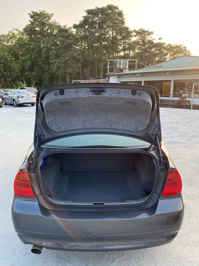 BMW 320I  第4張相片
