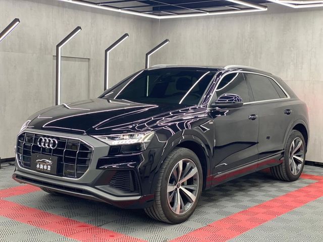 2021 Audi Q8 Quattro  第1張相片