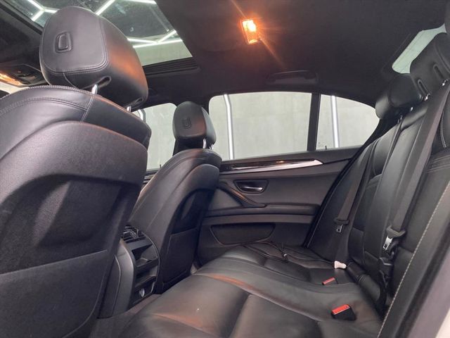 2015 BMW 528i  第18張相片