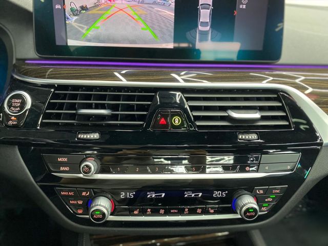 2021 BMW 530i MSPORT  第17張相片