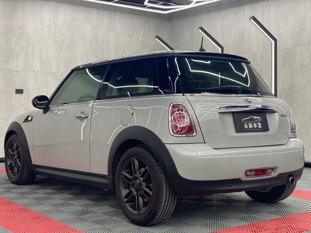 2010 Mini Cooper  第7張相片