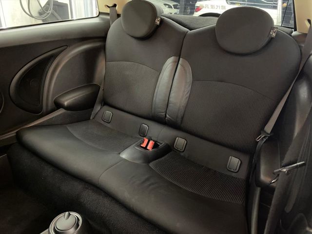 2010 Mini Cooper  第19張相片