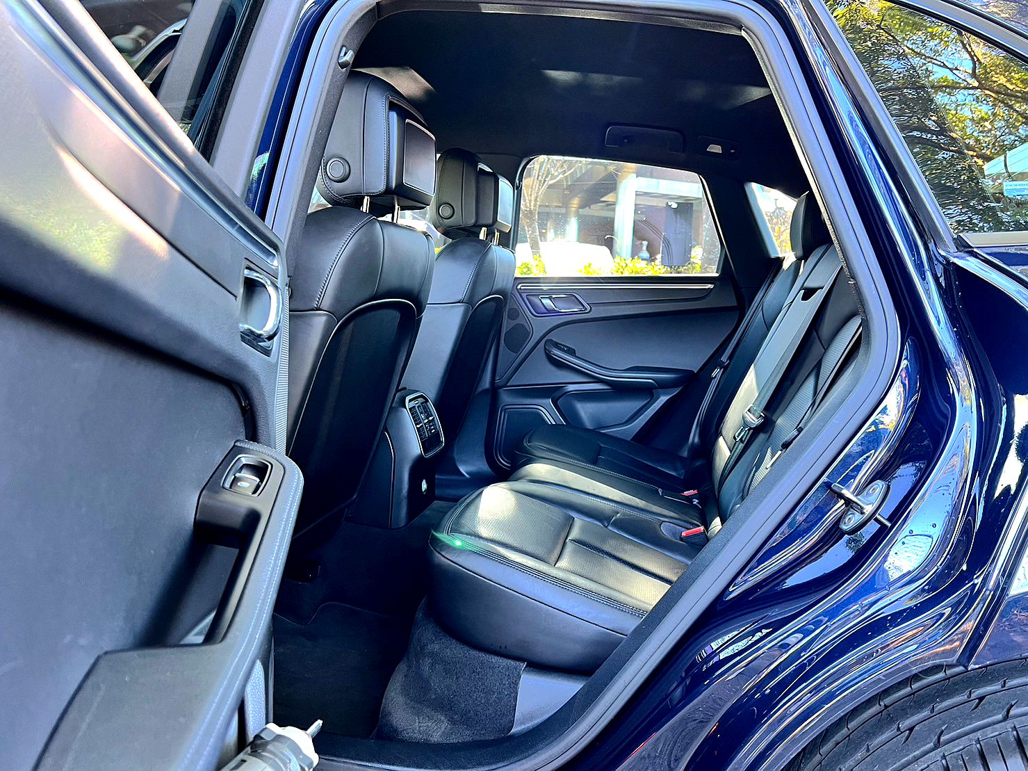 總代理 Porsche Macan 2.0 白金版(認證車/實車在店)  第5張相片