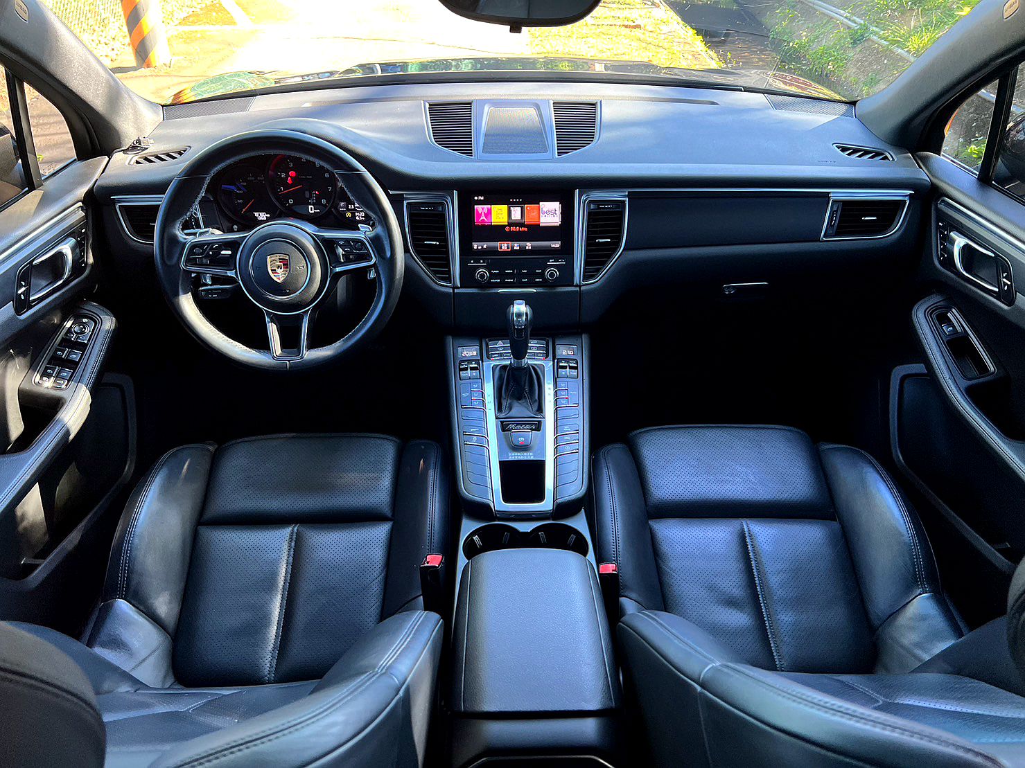 總代理 Porsche Macan 2.0 白金版(認證車/實車在店)  第8張相片