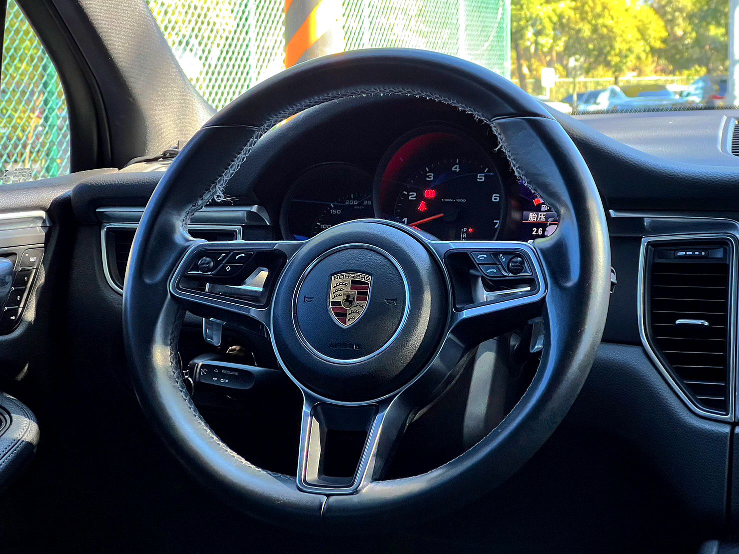 總代理 Porsche Macan 2.0 白金版(認證車/實車在店)  第9張相片