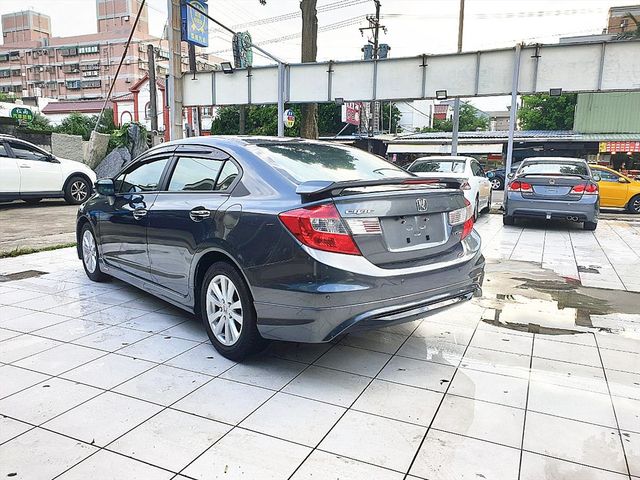 九代 好車入庫  第7張相片