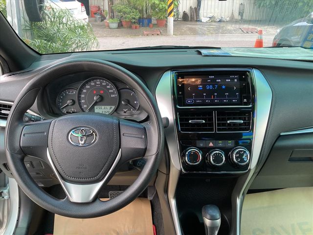 台南 旅順汽車2018年YARIS  第10張相片