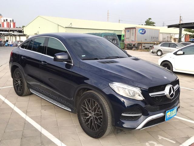 2016 GLE350d 總代理斜背  第3張相片