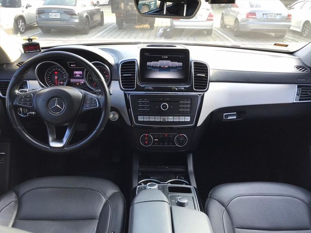 2016 GLE350d 總代理斜背  第8張相片