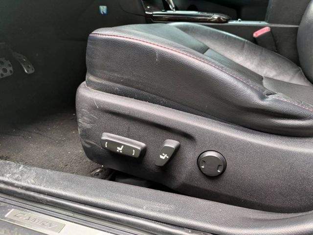 2015CAMRY2.5油電車/電動座椅/倒車顯影/數位電視/衛星導航/定速/ i-key  第13張相片