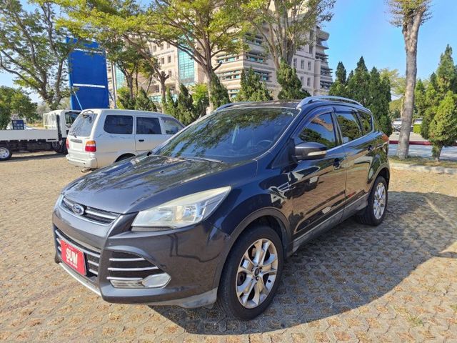 2015年福特KUGA 全景天窗/電動尾門  第3張相片