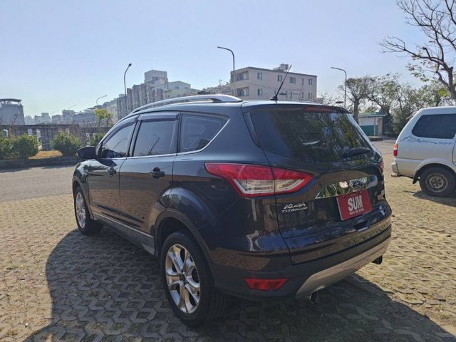 2015年福特KUGA 全景天窗/電動尾門  第4張相片