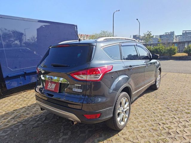 2015年福特KUGA 全景天窗/電動尾門  第5張相片