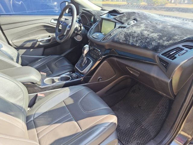 2015年福特KUGA 全景天窗/電動尾門  第7張相片