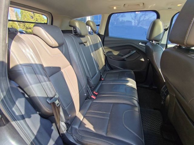 2015年福特KUGA 全景天窗/電動尾門  第9張相片