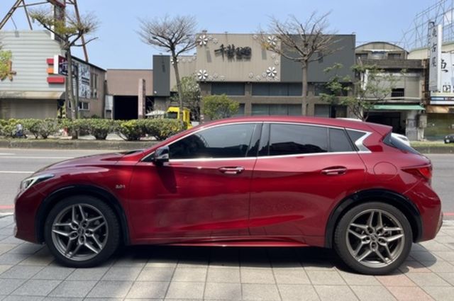 INFINITI無限 Q30  第3張相片