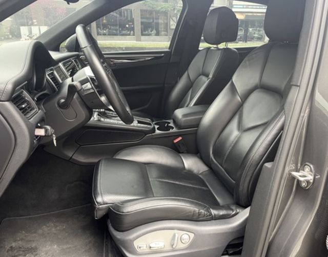 PORSCHE保時捷 MACAN S  第9張相片