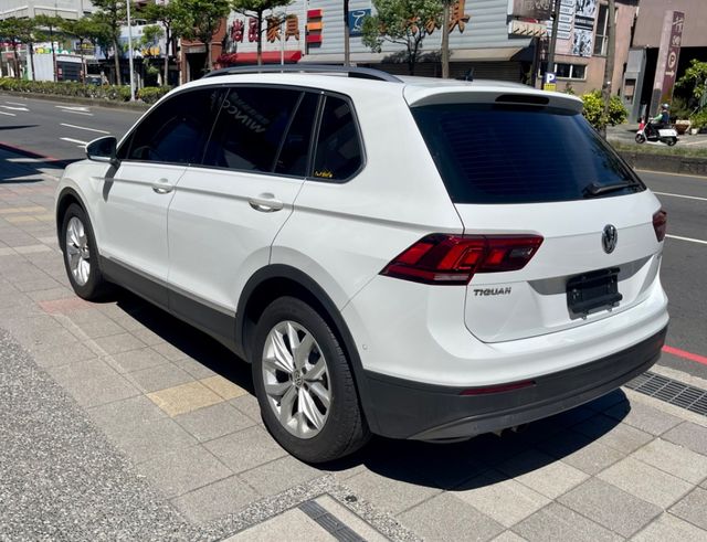 VOLKSWAGEN福斯 TIGUAN  第2張相片