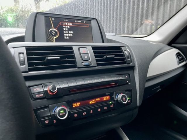 BMW寶馬 118I  第6張相片