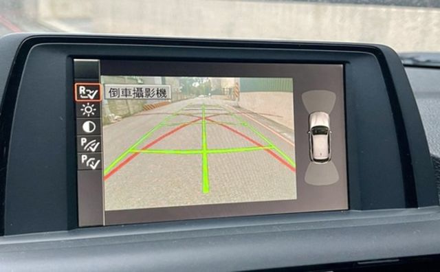 BMW寶馬 118I  第7張相片