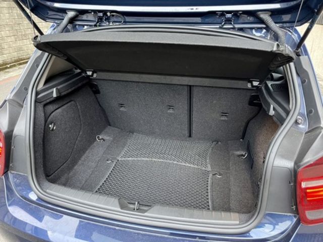 BMW寶馬 118I  第11張相片
