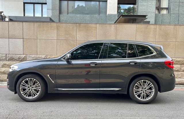 BMW寶馬 X3  第2張相片