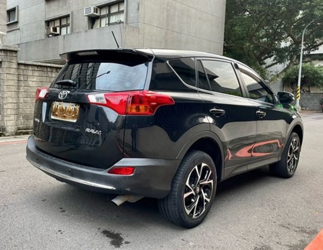 TOYOTA豐田 RAV4  第3張相片