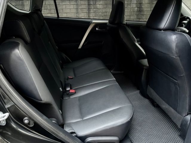 TOYOTA豐田 RAV4  第6張相片