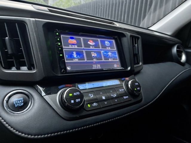 TOYOTA豐田 RAV4  第9張相片
