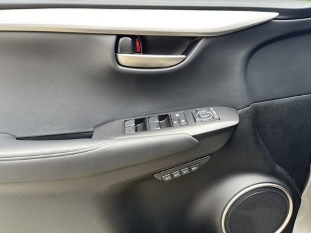 LEXUS凌志 NX200T  第12張相片