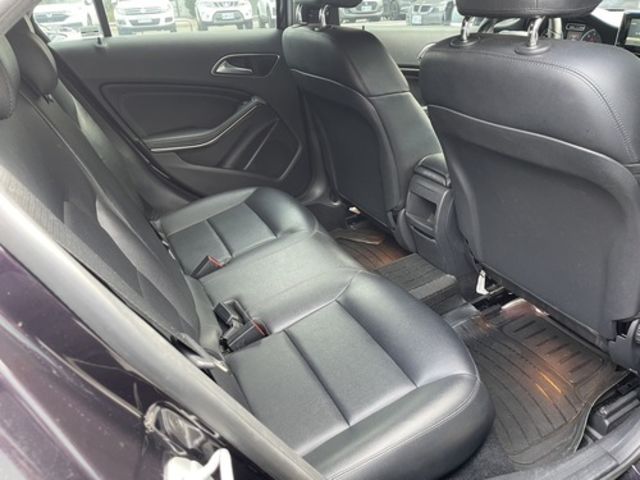 M-BENZ賓士 A180  第6張相片