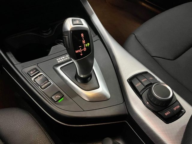 BMW寶馬 118I  第8張相片