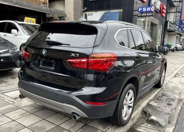 BMW寶馬 X1  第2張相片