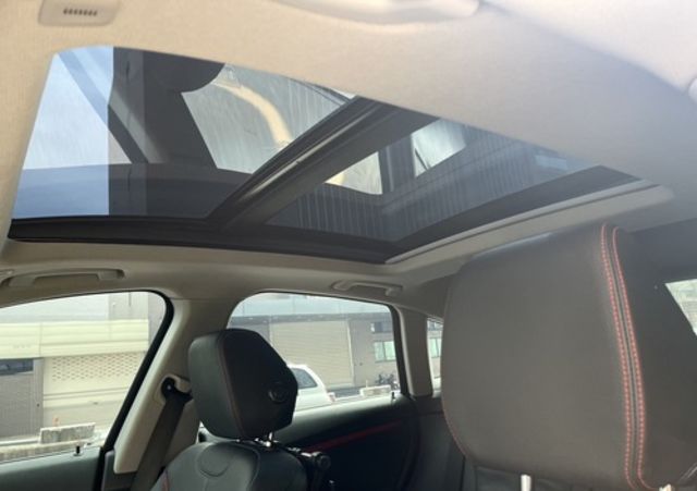 BMW寶馬 328I GT  第8張相片